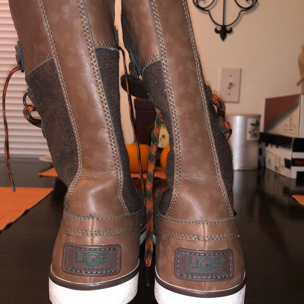 Ugg rubber snow boots